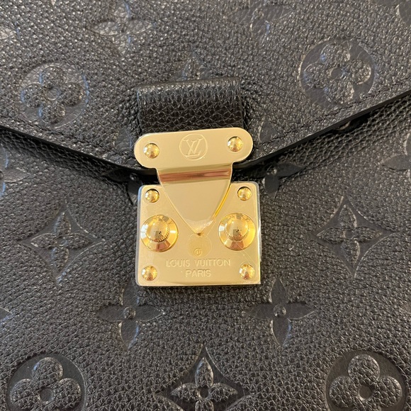 Louis Vuitton Pochette Métis Black Empriente Leather Pristine - Picture 3 of 16